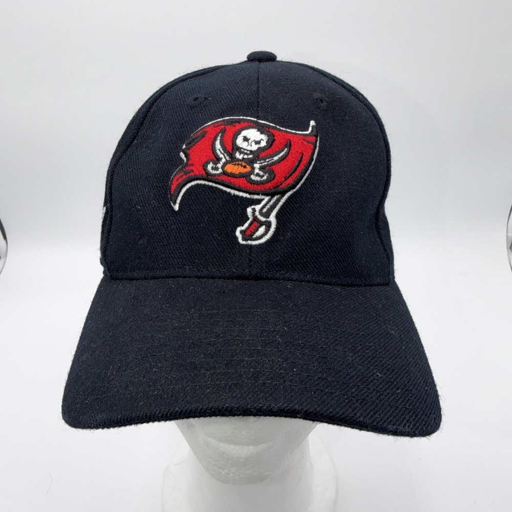 Tampa Bay Buccaneers NFL Reebok Team Apparel Black Adjustable Hat Cap On Field